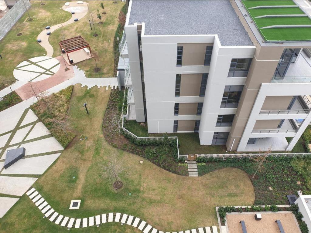 Menlyn Maine Apartments Претория Экстерьер фото
