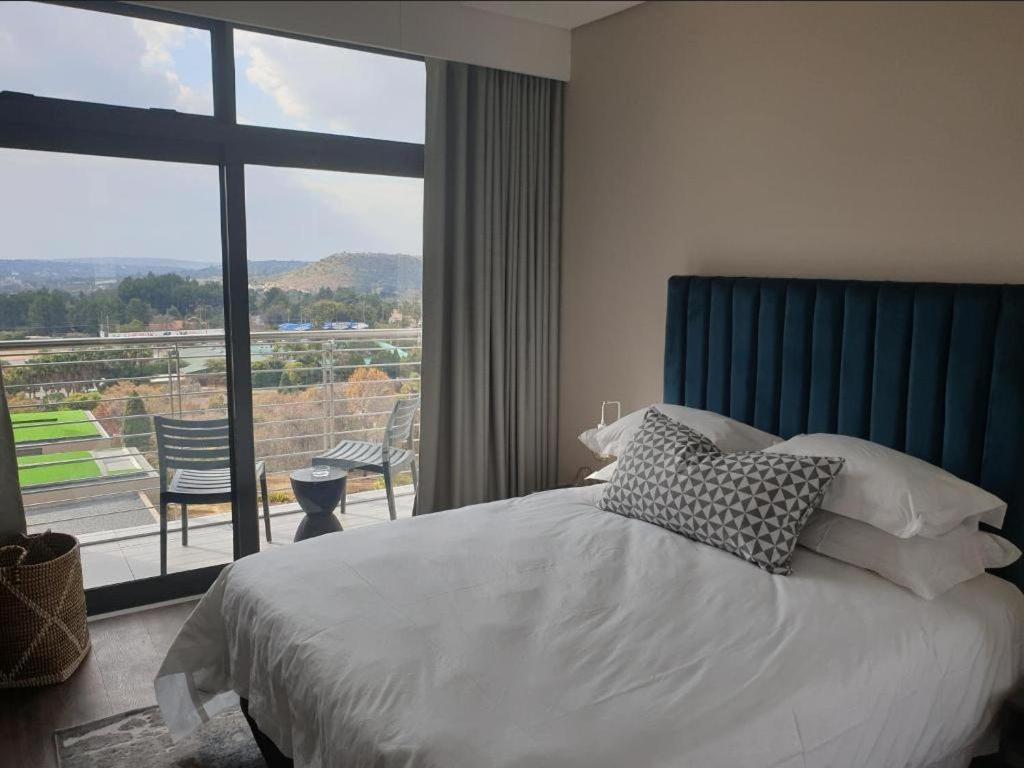 Menlyn Maine Apartments Претория Экстерьер фото