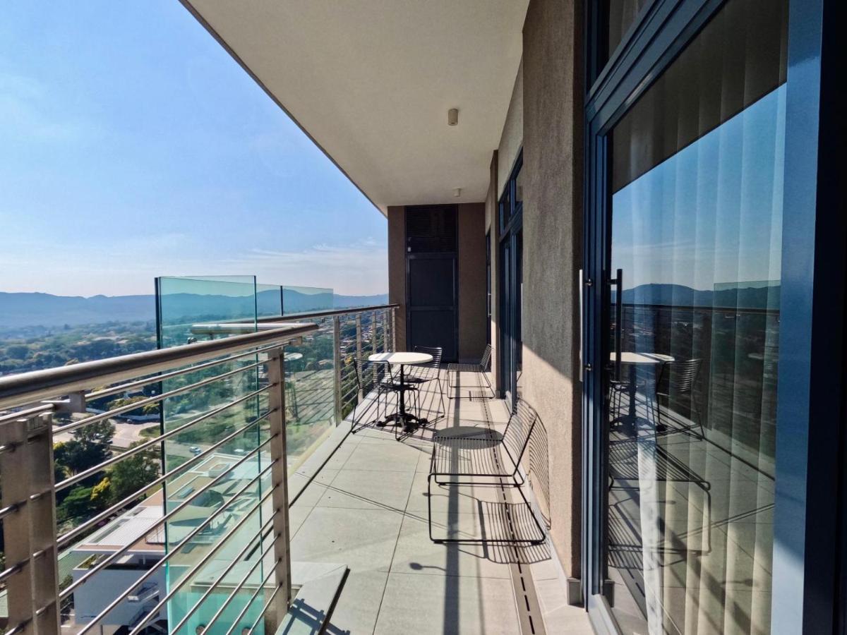 Menlyn Maine Apartments Претория Экстерьер фото