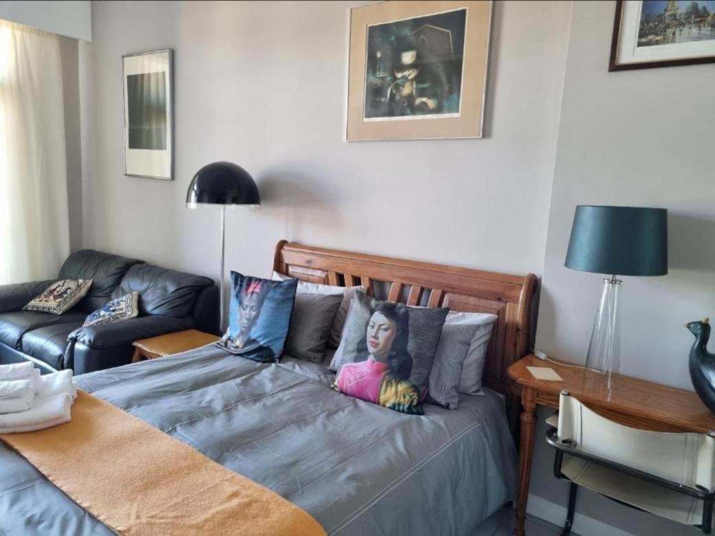 Menlyn Maine Apartments Претория Экстерьер фото