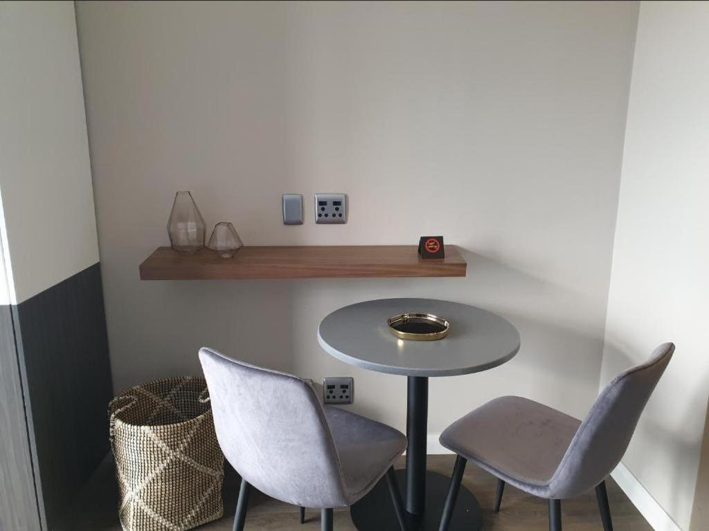 Menlyn Maine Apartments Претория Экстерьер фото