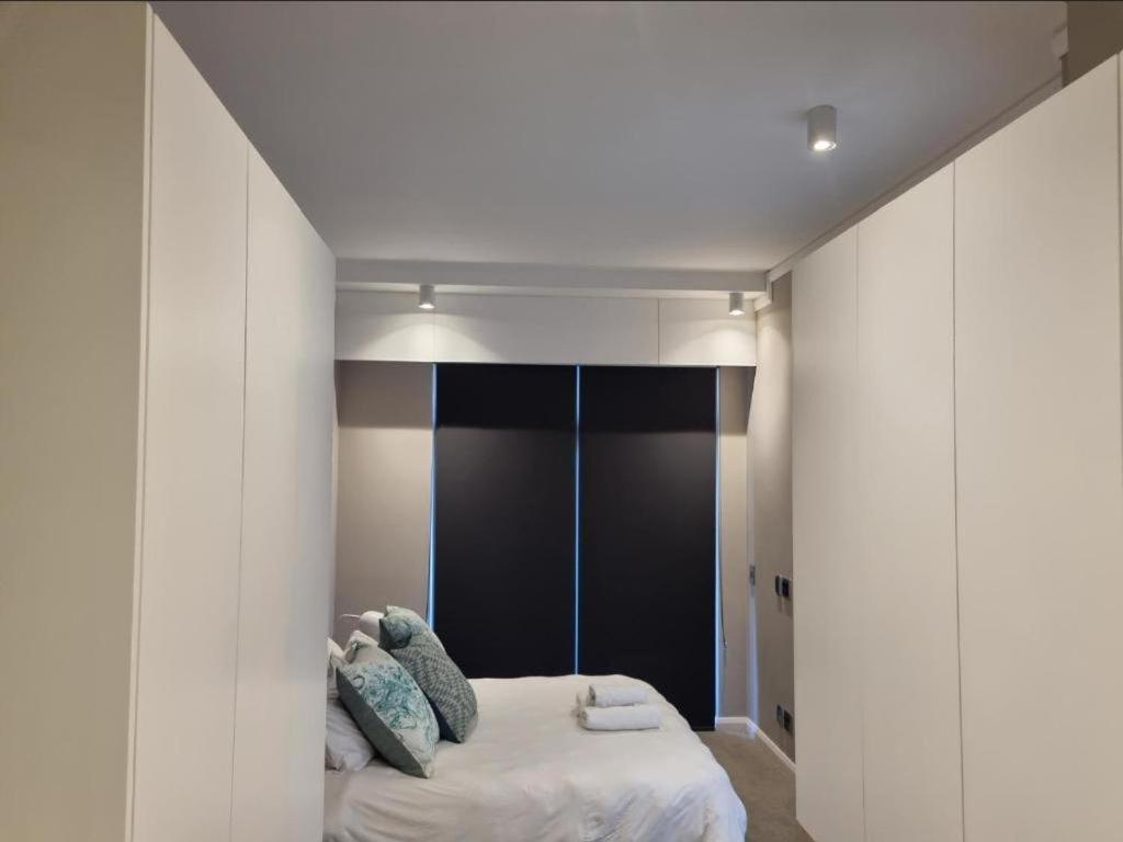 Menlyn Maine Apartments Претория Экстерьер фото