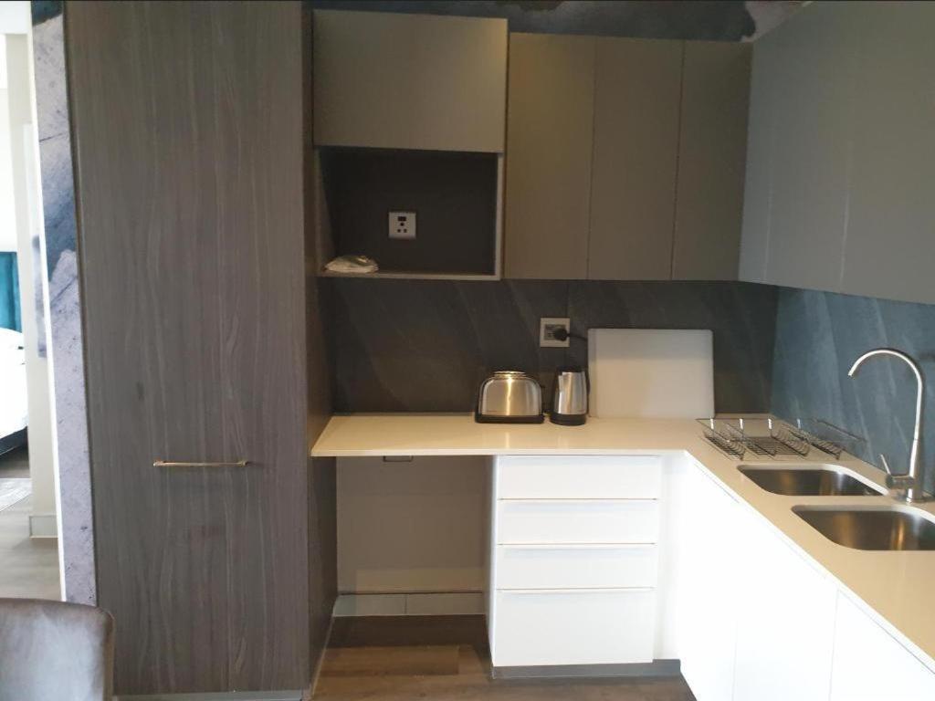 Menlyn Maine Apartments Претория Экстерьер фото