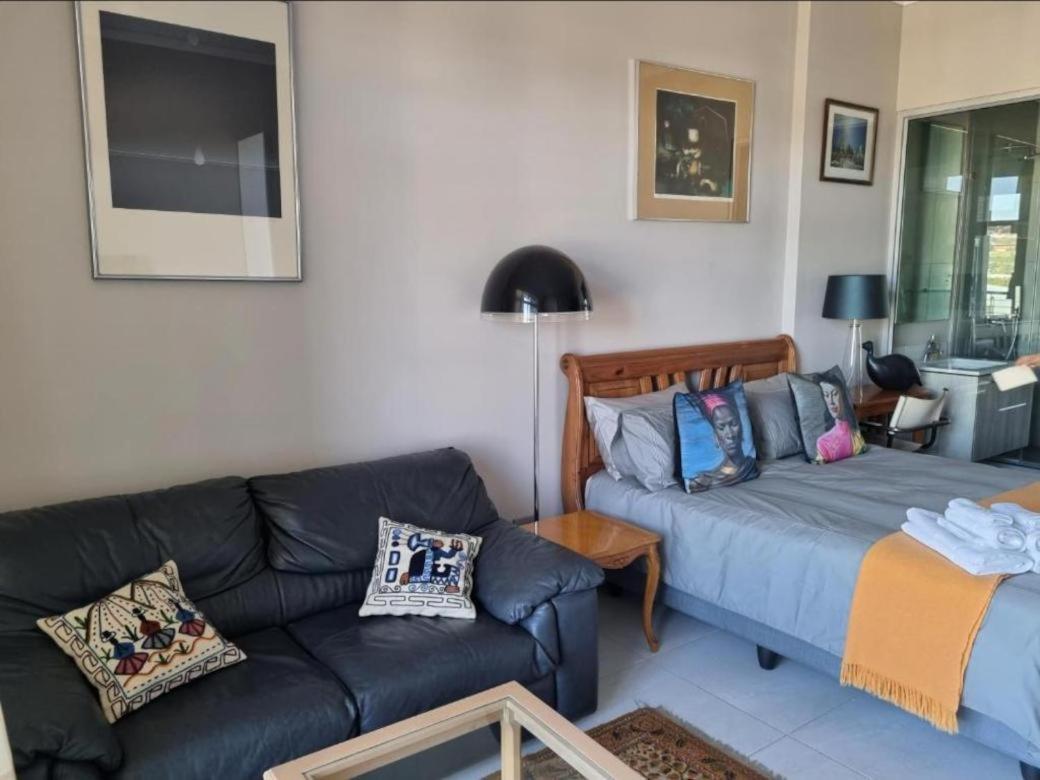 Menlyn Maine Apartments Претория Экстерьер фото